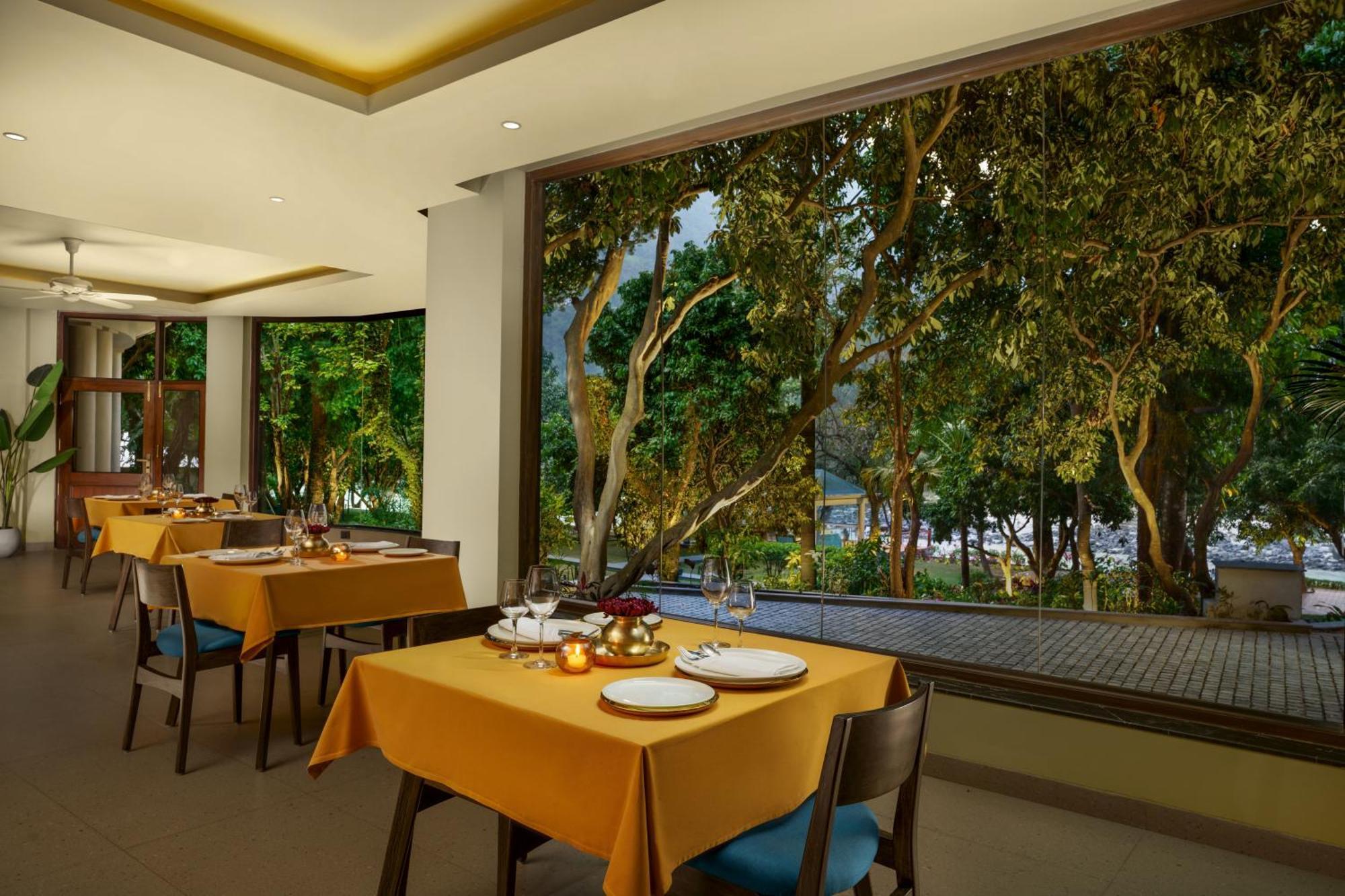 Hotel Anand Kashi By The Ganges Rishikesh - Ihcl Seleqtions Sirasu Zewnętrze zdjęcie