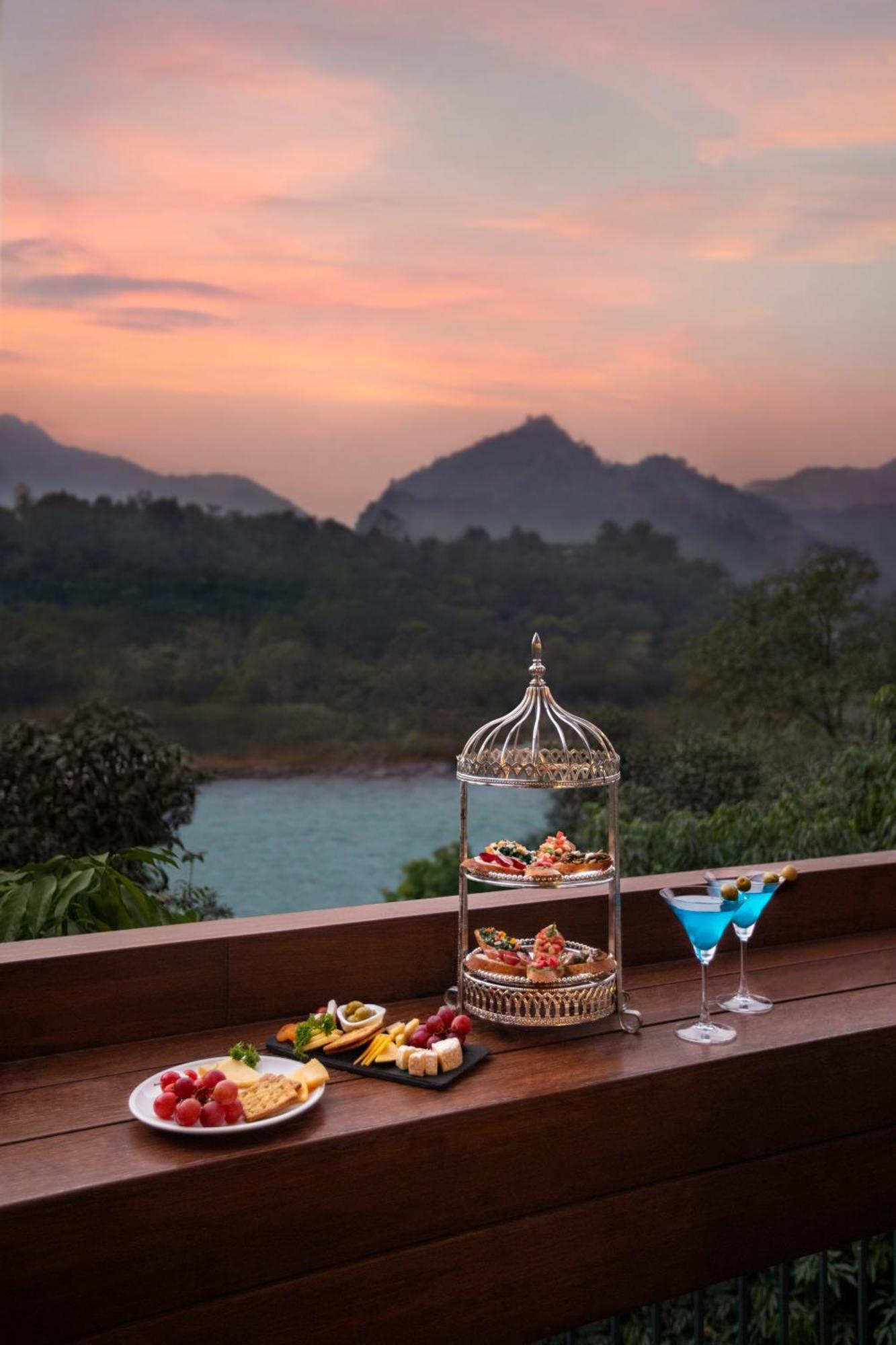 Hotel Anand Kashi By The Ganges Rishikesh - Ihcl Seleqtions Sirasu Zewnętrze zdjęcie